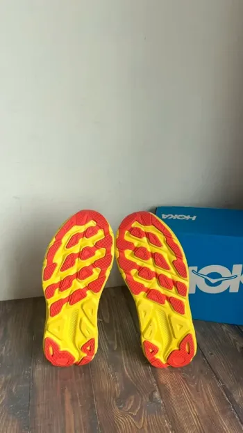 Used Hoka Shoes Size 43 bike — image 5 of 6