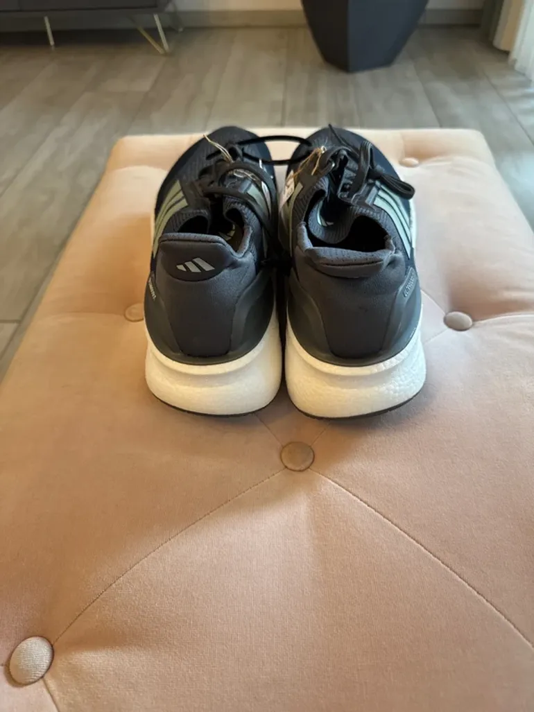 Used Adidas Ultraboost bike — image 4 of 5