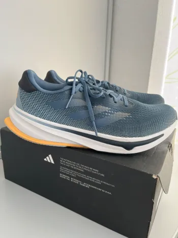Tweedehands Supernova Rise M Running Shoes