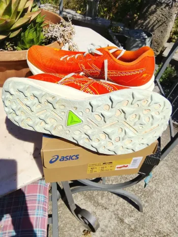 Asics Fujispeed 3 bike d'occasion — image 6 sur 6