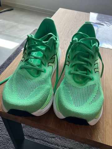 Używany Asics Glideride Max 2 2026 bike — zdjęcie 2 z 3
