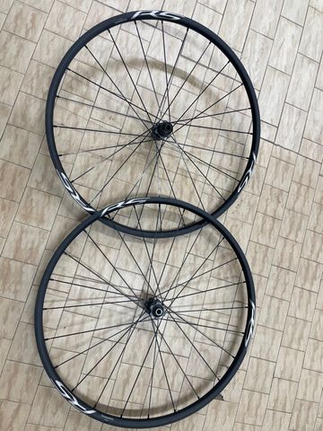 Used Shimano R5 bike — image 2 of 2