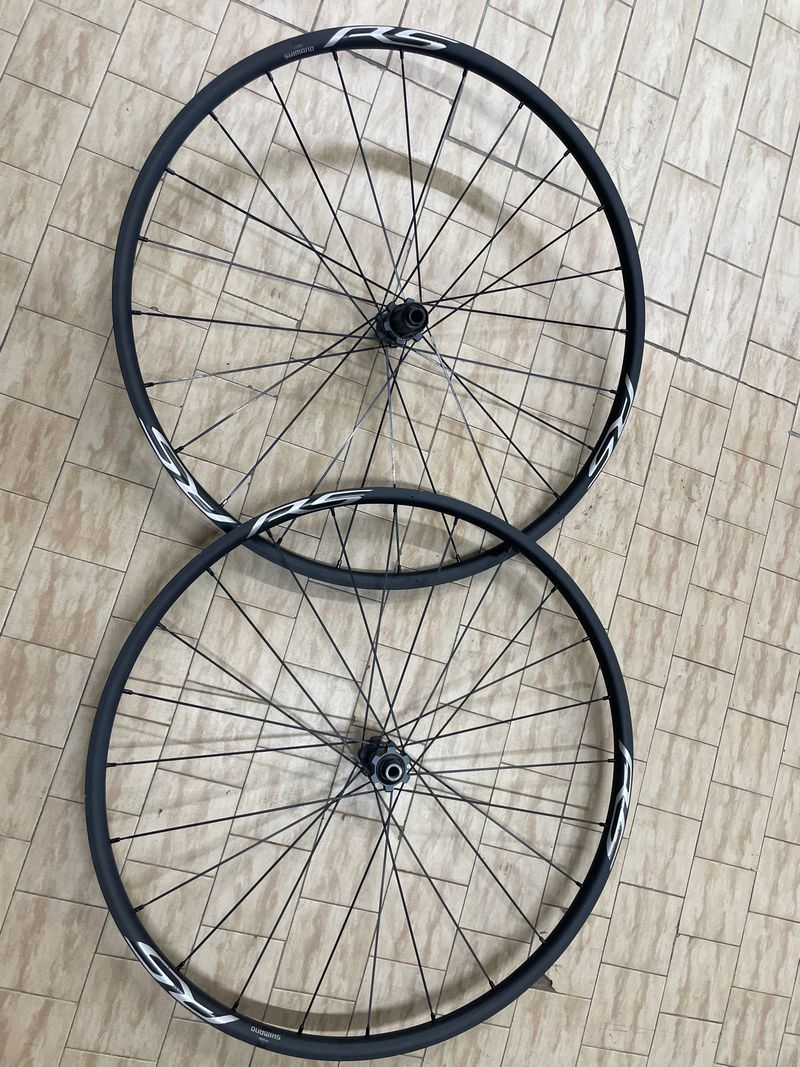 Used Shimano R5 bike — image 2 of 2