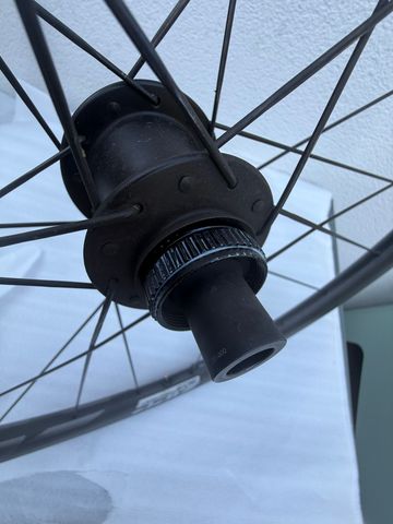 Zipp 303 firecrest 2025 bike d'occasion — image 9 sur 10