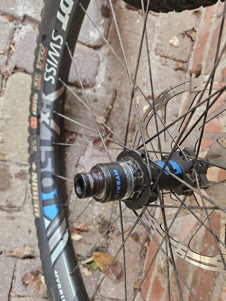 Used Dt Swiss HX1501 bike — image 2 of 4
