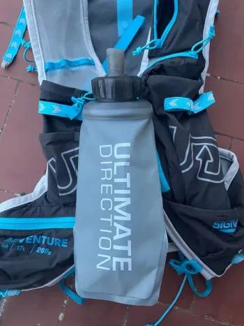 Used Ultimate Direction Adventure Vest 17L bike — image 6 of 8