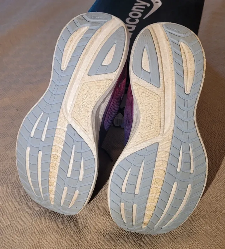 Used Saucony Ride 18 bike — image 6 of 6
