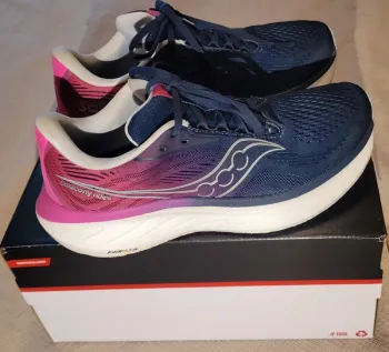Used Saucony Ride 18 Running Shoes