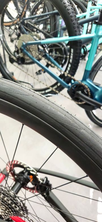 Brugt Syncros Capital 1.0s 40mm Wheelset 2026 bike — billede 5 af 7