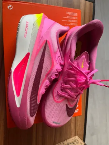 Rose Zoom Fly 6 Running Shoes d'occasion