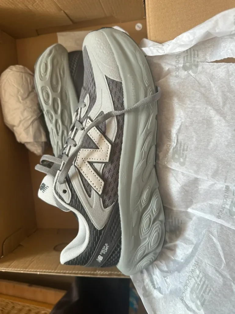 Used New Balance Utrn bike — image 9 of 10