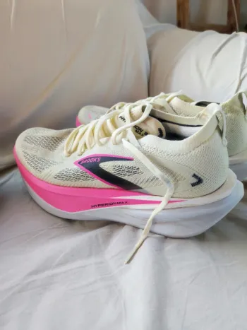 Used Brooks Running Shoes bike — image 5 of 11