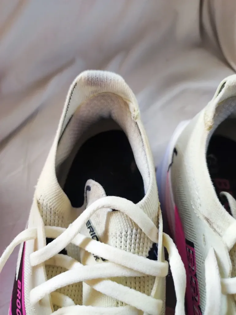 Used Brooks Running Shoes bike — image 7 of 11