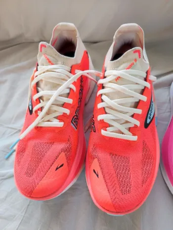 Used Brooks Running Shoes bike — image 2 of 11