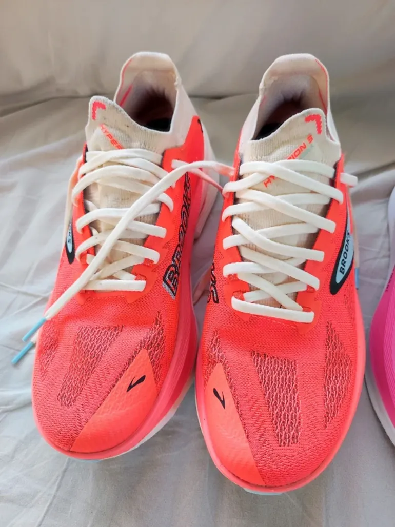 Used Brooks Running Shoes bike — image 2 of 11