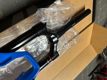 Brugt RockShox SID Ultimate 35mm Crown Upper Leg 2022 bike — billede 2 af 12