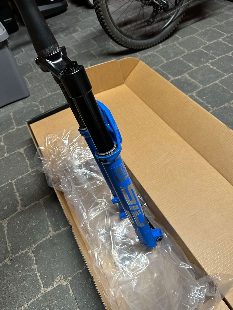 Brugt RockShox SID Ultimate 35mm Crown Upper Leg 2022 bike — billede 6 af 12