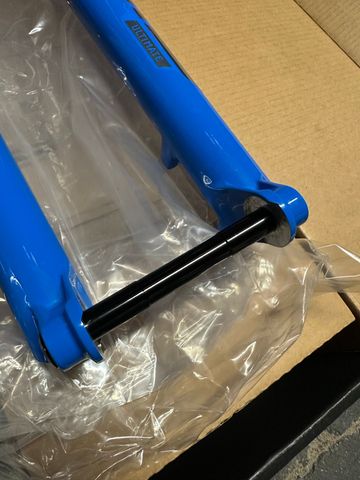 Brugt RockShox SID Ultimate 35mm Crown Upper Leg 2022 bike — billede 4 af 12