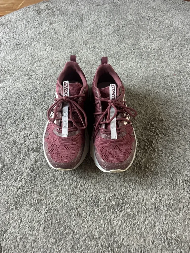 New Balance Trekking/Trail Shoes bike d'occasion — image 3 sur 4