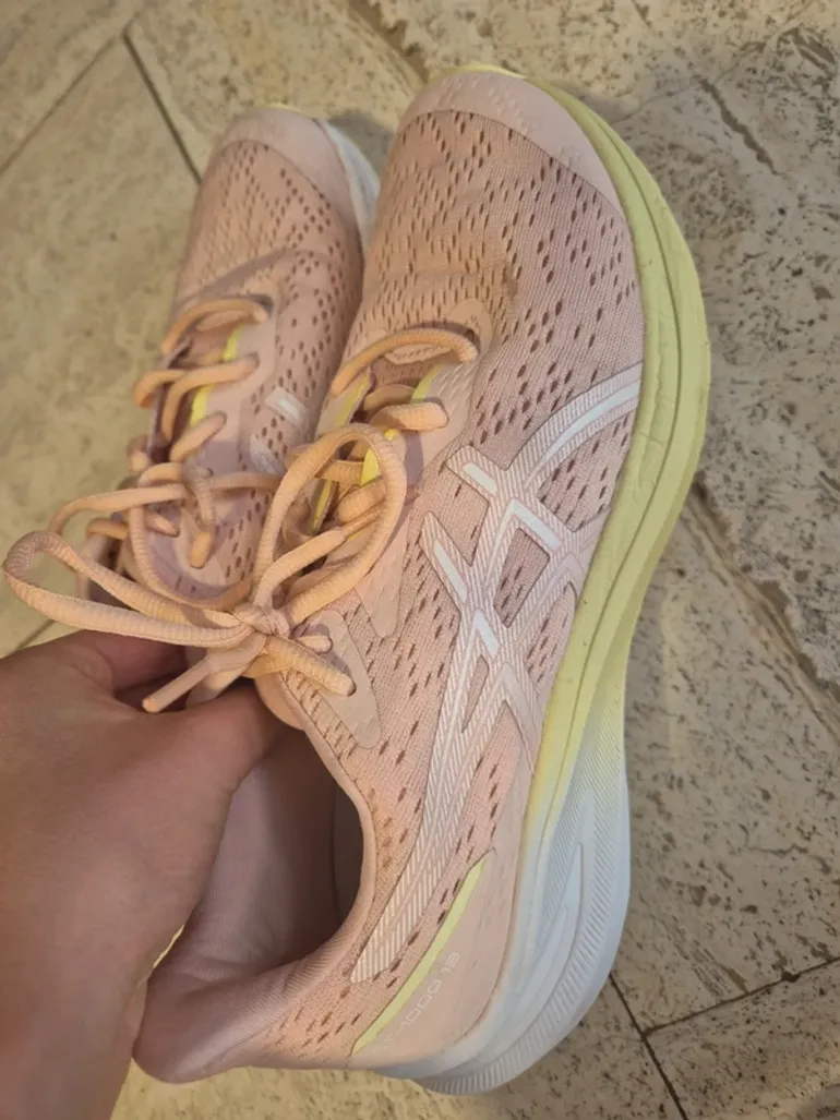 Brugt Asics Damenschuhe bike — billede 3 af 3