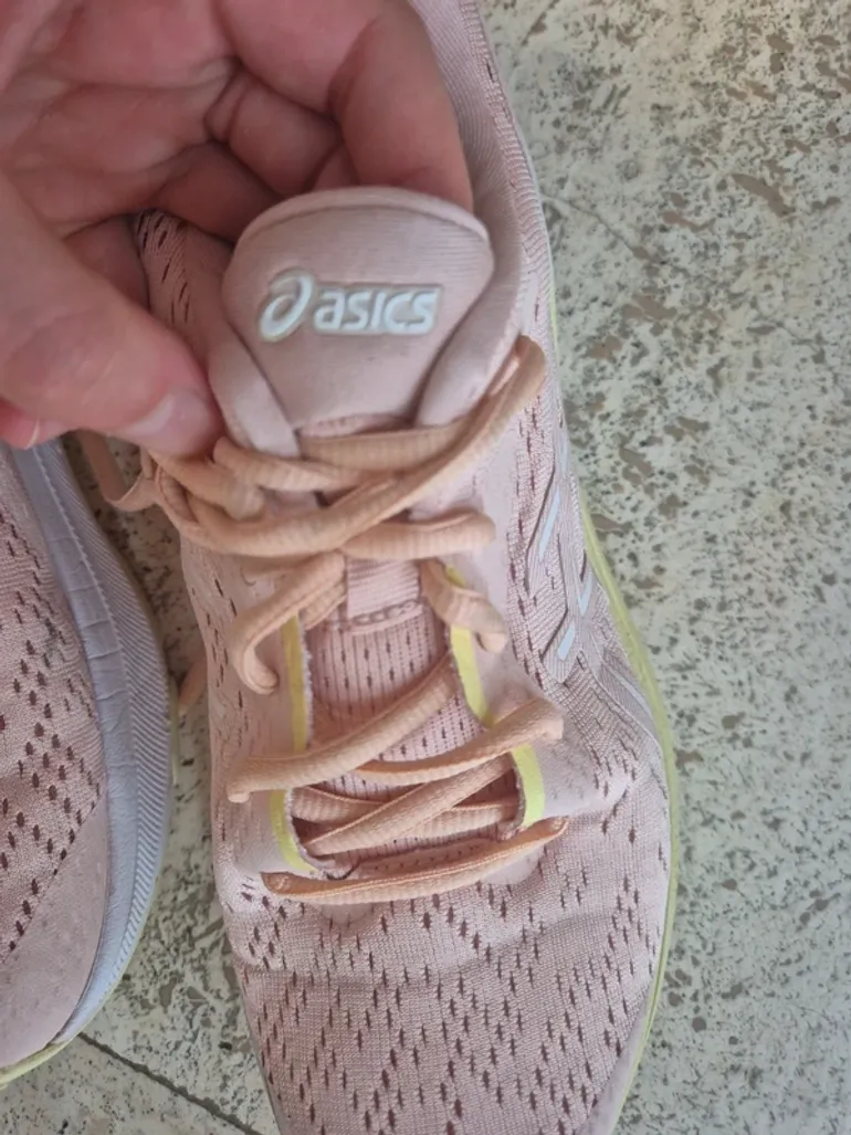 Brugt Asics Damenschuhe bike — billede 2 af 3