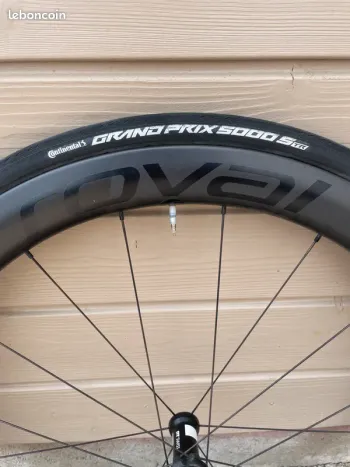 Used Roval Rapide CL 2 2025 bike — image 2 of 11