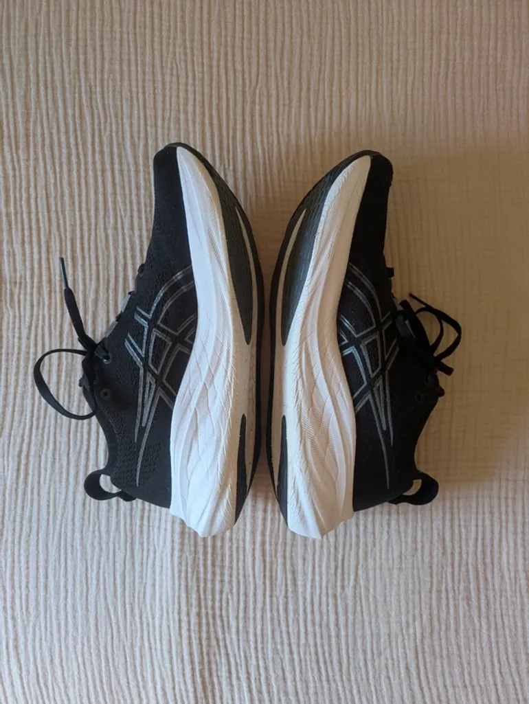 Gebrauchtes Asics Nimbus 26 bike — Bild 4 von 8