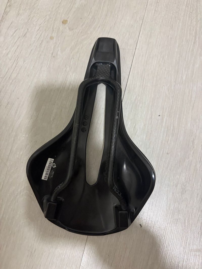 Used Prologo Nago R4 Pas 137 Carbon Saddles & Seatposts