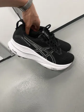 Asics Gel Kayano 32 Running Shoes usato