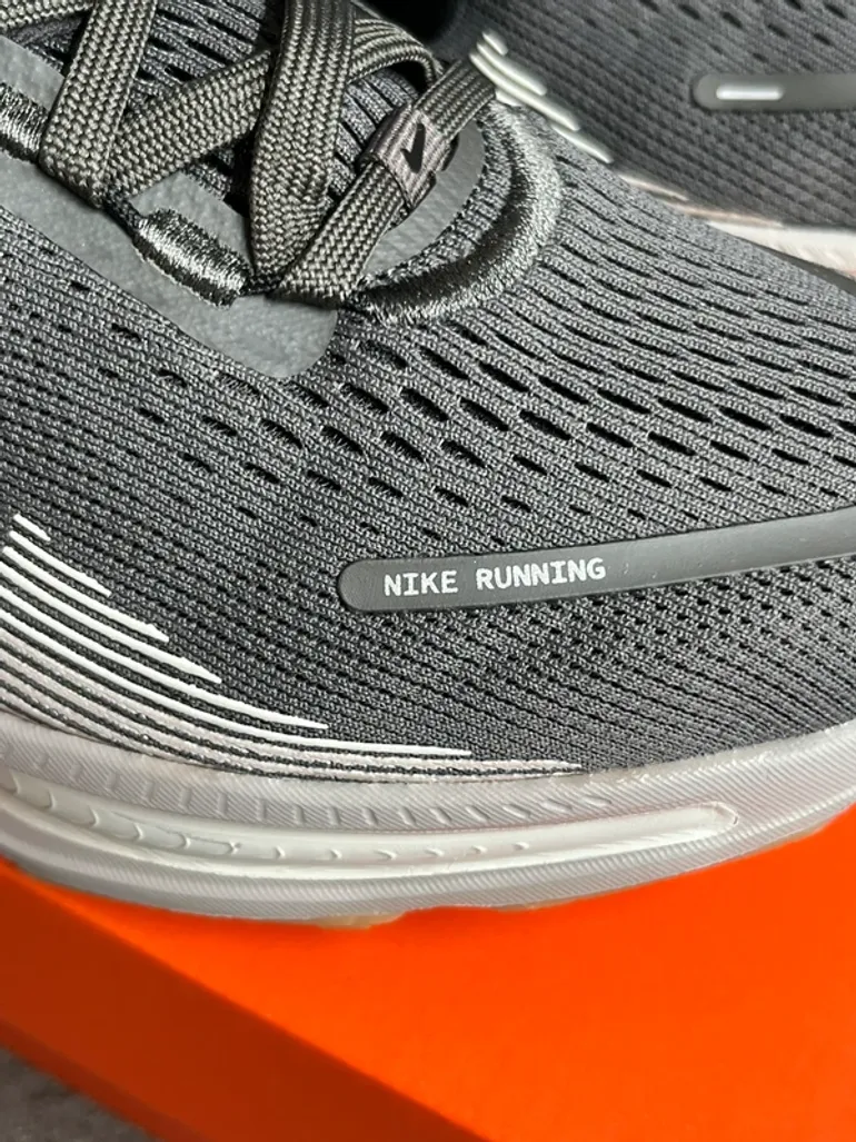 Nike Vomero 18 bike de segunda mano — imagen 9 de 15