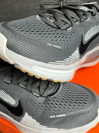 Nike Vomero 18 bike de segunda mano — imagen 11 de 15