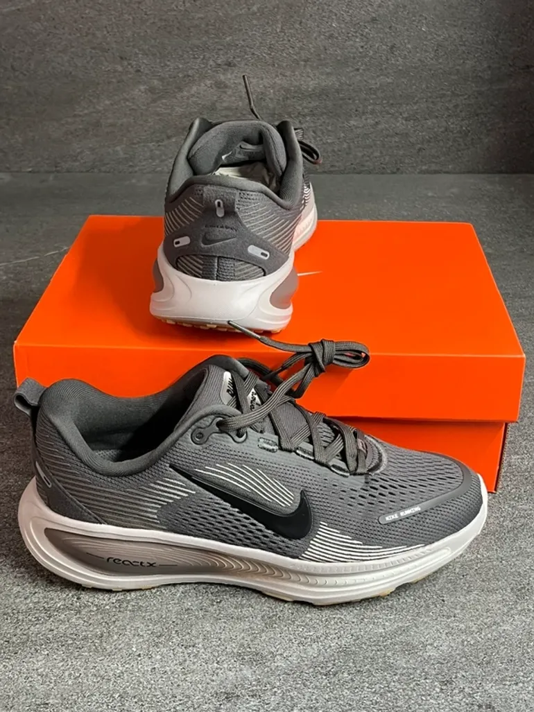 Nike Vomero 18 bike de segunda mano — imagen 7 de 15