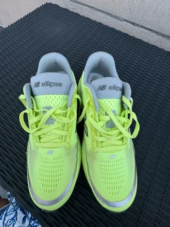Used New Balance Elipse V1 bike — image 2 of 3
