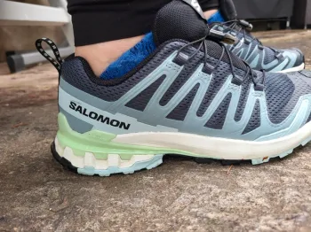 Used Pro XA 3D V9 Running Shoes