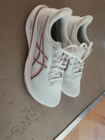 Tweedehands Asics Running Shoes bike — afbeelding 2 van 5