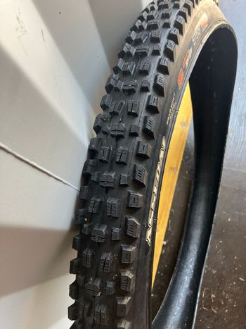 Brugt Maxxis Assegai bike — billede 2 af 3