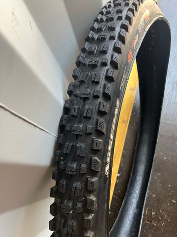 Gebrauchtes Maxxis Assegai bike — Bild 2 von 3