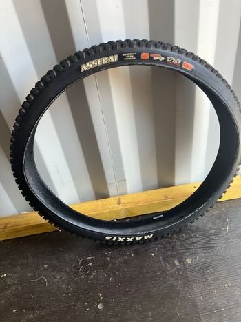 Brugt Maxxis Assegai bike — billede 3 af 3