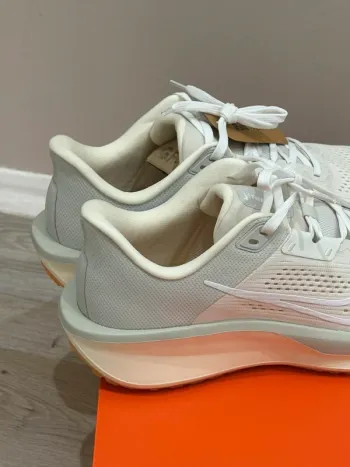 Używany Nike WMNS Quest 6 bike — zdjęcie 3 z 10