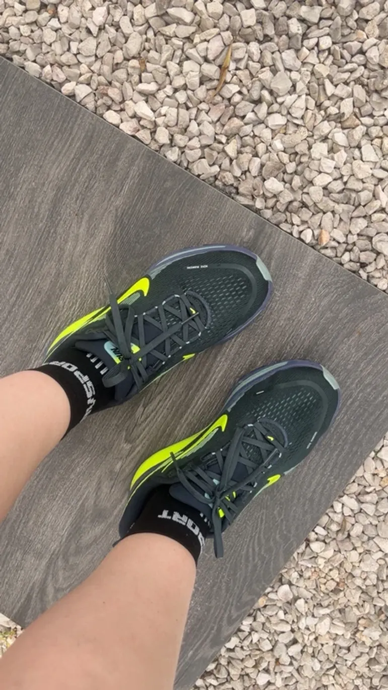 Nike Vomero 18 bike d'occasion — image 3 sur 4
