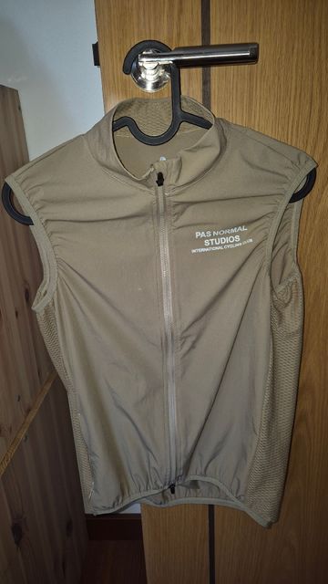 Pas Normal Studios Mechanism vest bike d'occasion — image 1 sur 5