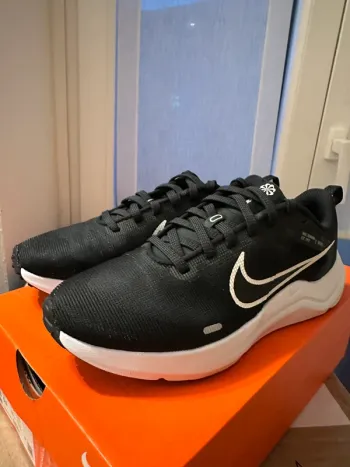 Gebrauchtes Nike Running/Gym Shoes Running Shoes