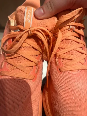 Used Asics Running Shoes bike — image 4 of 4