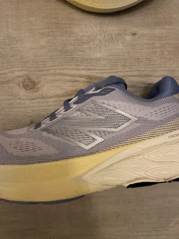 Tweedehands New Balance Fresh Foam 889 bike — afbeelding 4 van 5