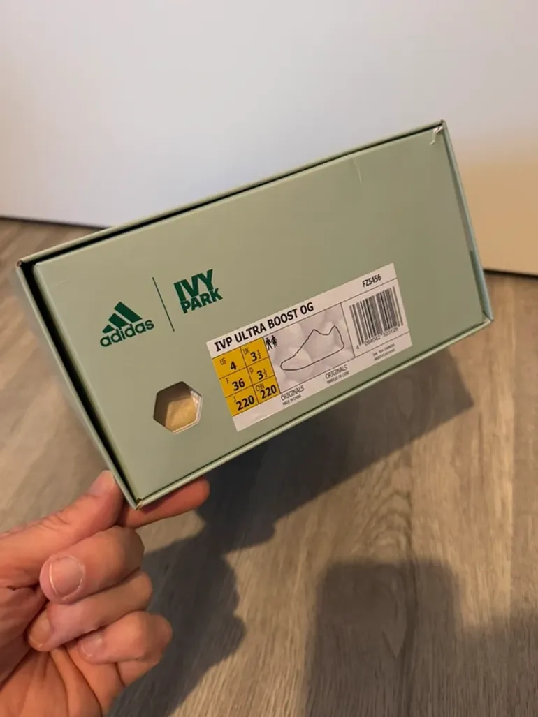 Used Continental Ultra Boost x Ivy Park bike — image 11 of 11