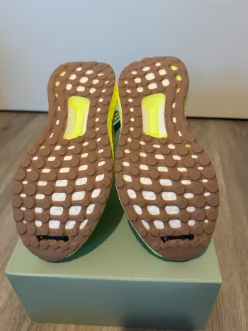 Used Continental Ultra Boost x Ivy Park bike — image 10 of 11