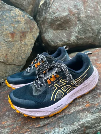 Used Tout Terrain Gel-Sonoma Running Shoes