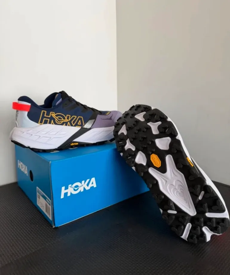 Used Hoka Speedgoat 7 bike — image 2 of 3