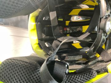 Used MET Casco Parachute MCR bike — image 4 of 4