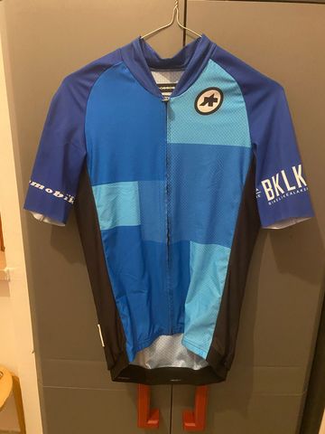 Used Assos Jersey 2025 bike — image 1 of 5